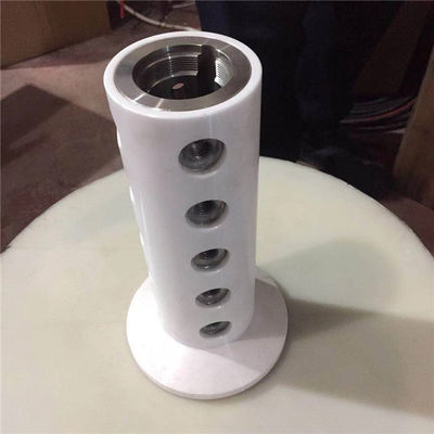 يتم استخدام الأسطوانة الخزفية المستقرة من الإيتريوم وإكسسوارات السيراميك كمكونات رئيسية لآلات التكسير الجاف